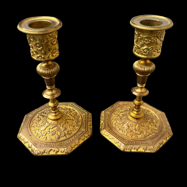 Paire de bougeoirs en bronze doré signés Alfred Daubrée, Napoléon III