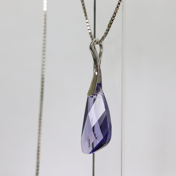 Pendentif, cristaux Swarovski, argent doré, bleu tanzanite, WING