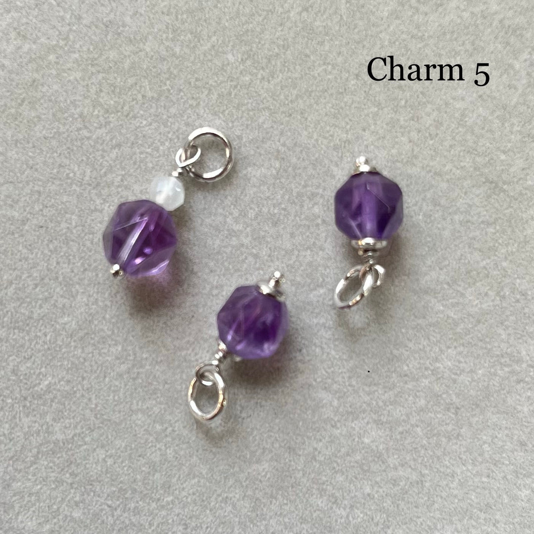 Charme (Mini -Anhänger) in rhodiativer Silber mit Natursteinen - Amethyst - 5