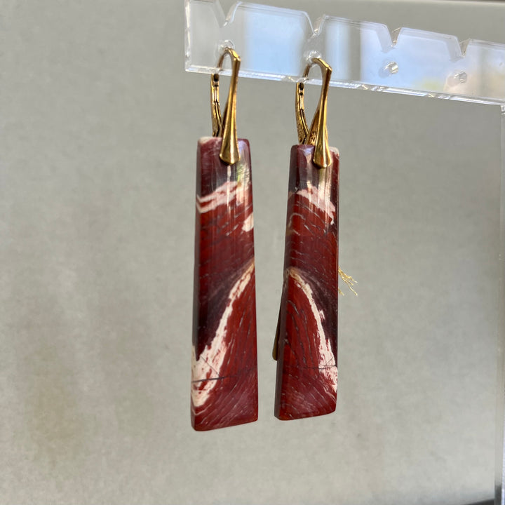 Boucles d’oreilles avec jaspe rouge, en argent