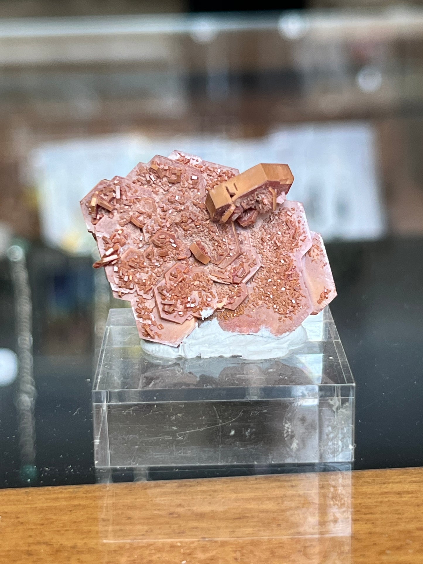 Red-brown twinned vanadinite from Morocco