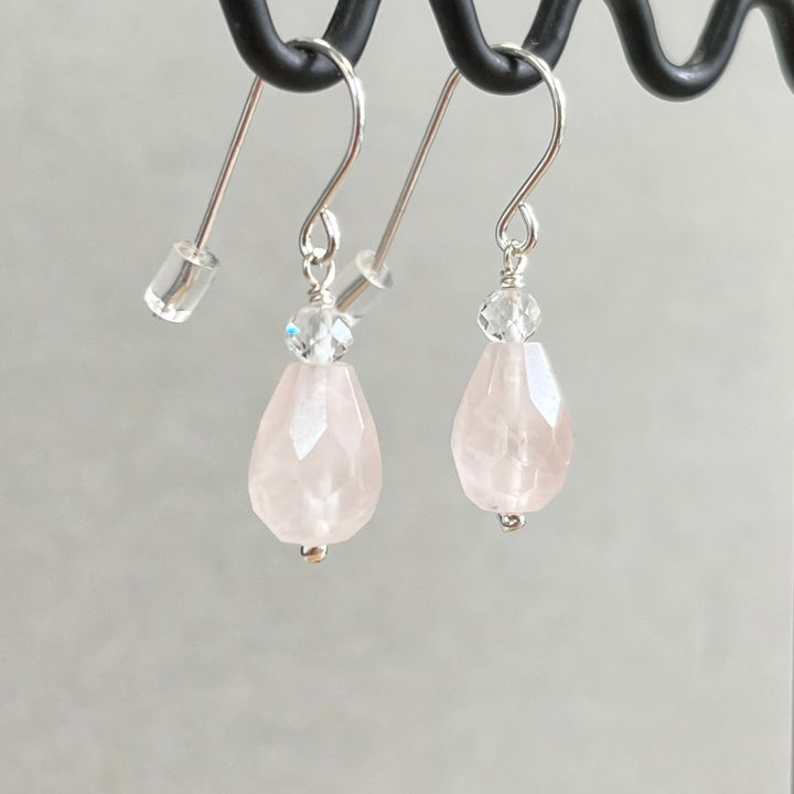 Earrings with rose quartz