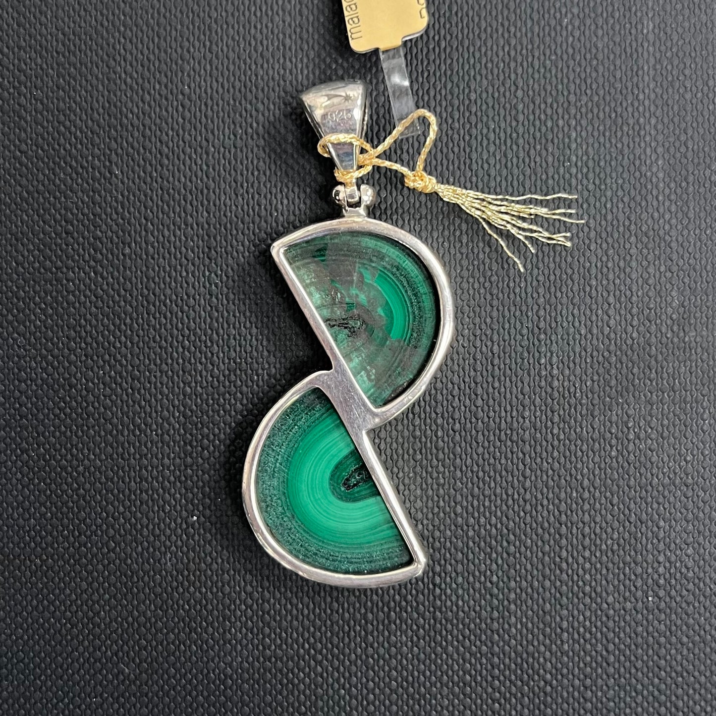 Silver pendant with malachite, stalactite slice PS007