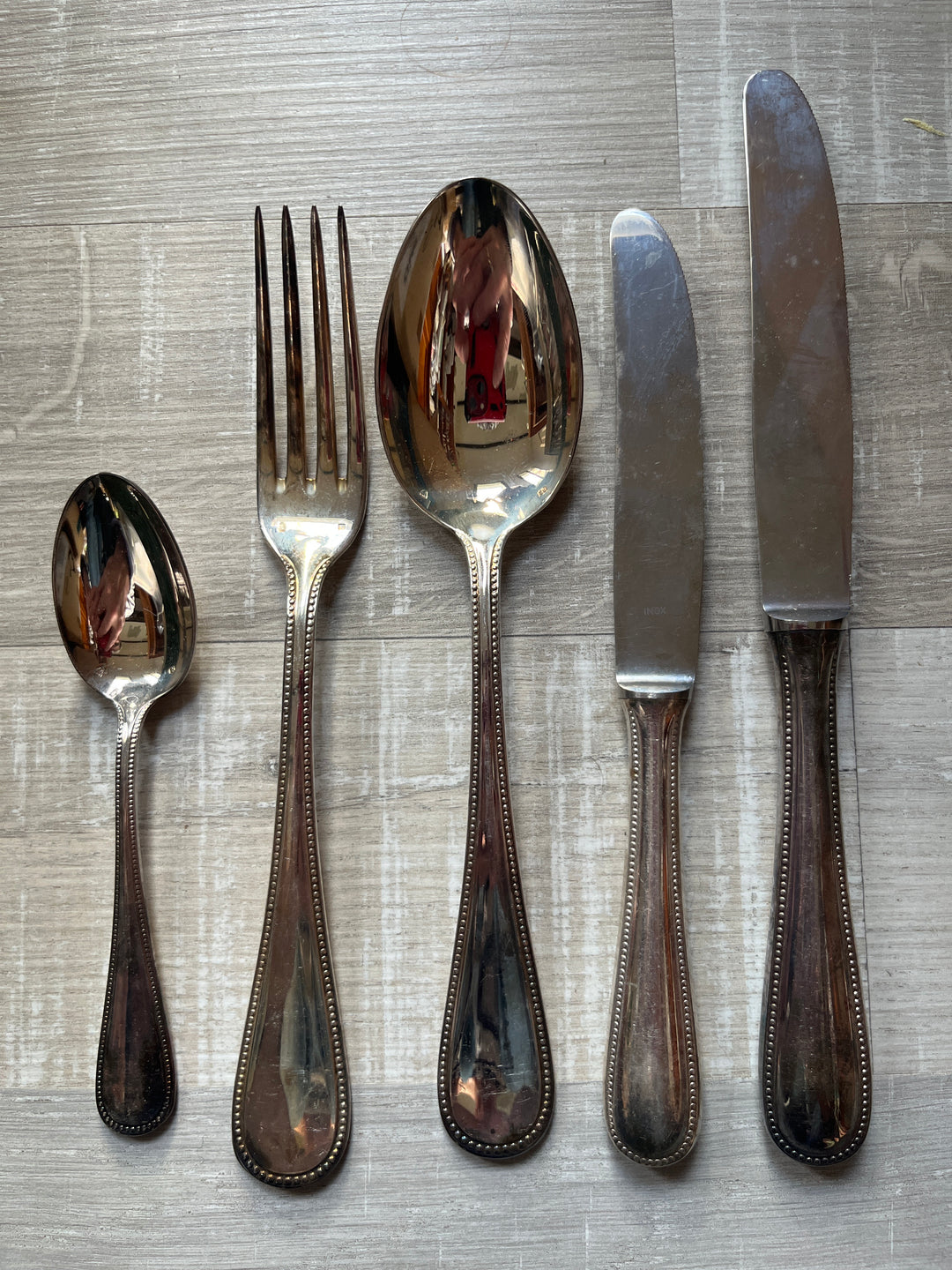 Ménagère 61 pieces métal argenté 90g modèle perle