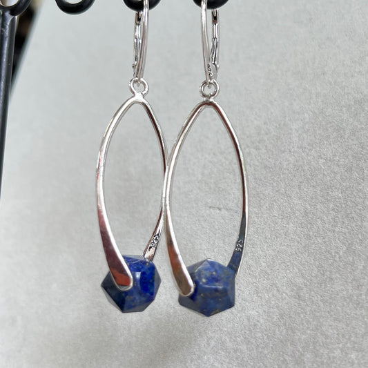 Boucles d’oreilles avec lapis lazuli