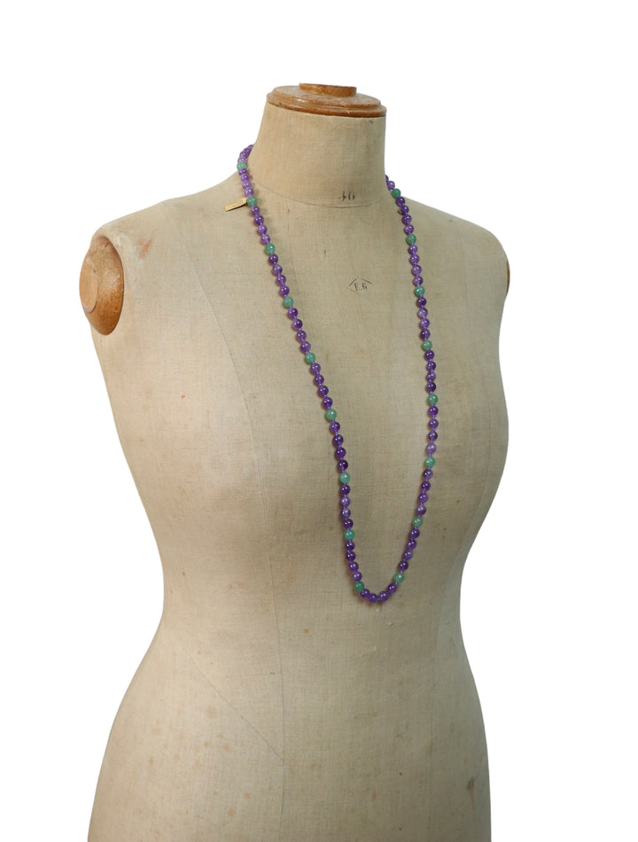 Long necklace with knots in natural stones (amethyst, green aventurine) 99 cm