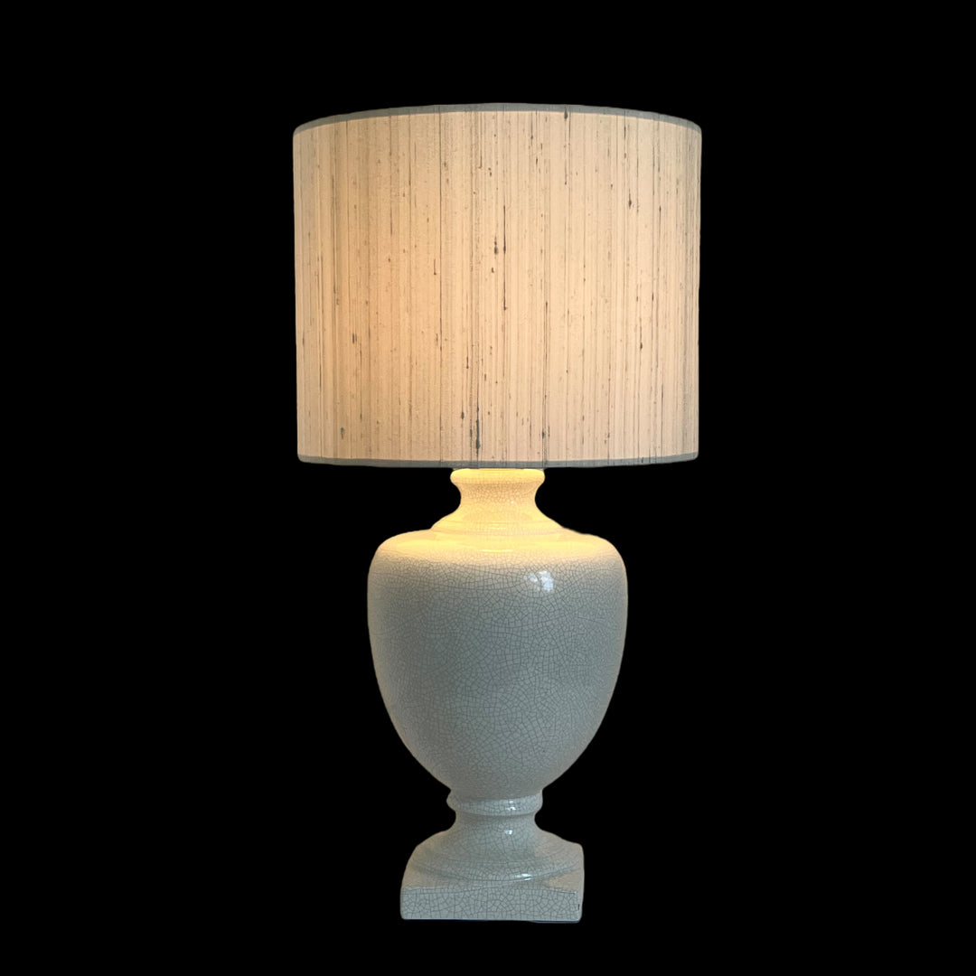 Lampe vintage en céramique craquelé avec un abat-jour en tissu, couleur blanc-bleu