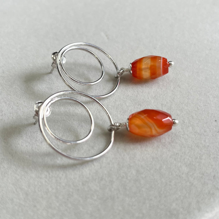 Boucles d’oreilles avec cornaline, en argent