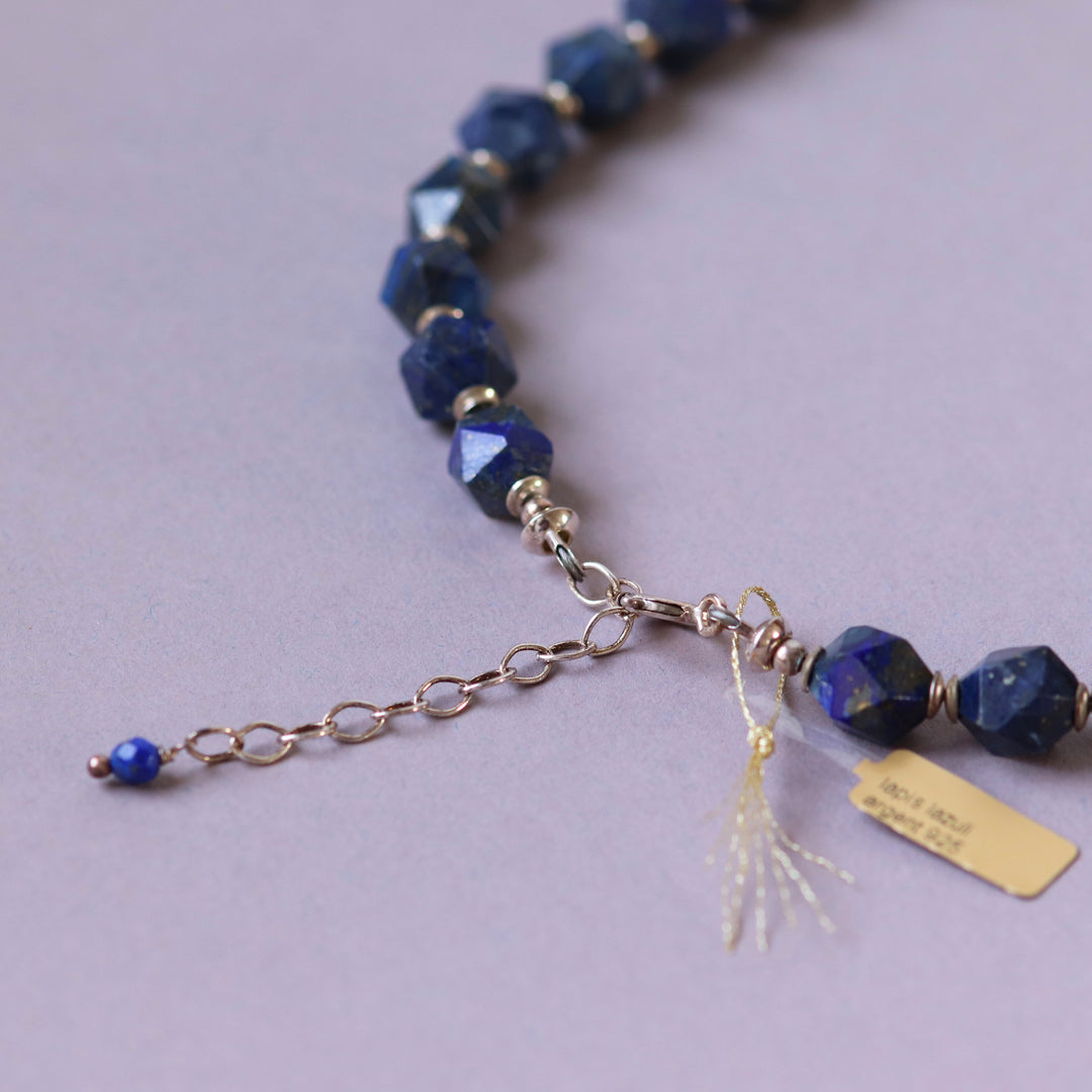 Necklace on cable wire in natural stones, lapis lazuli, silver, 40+5 cm