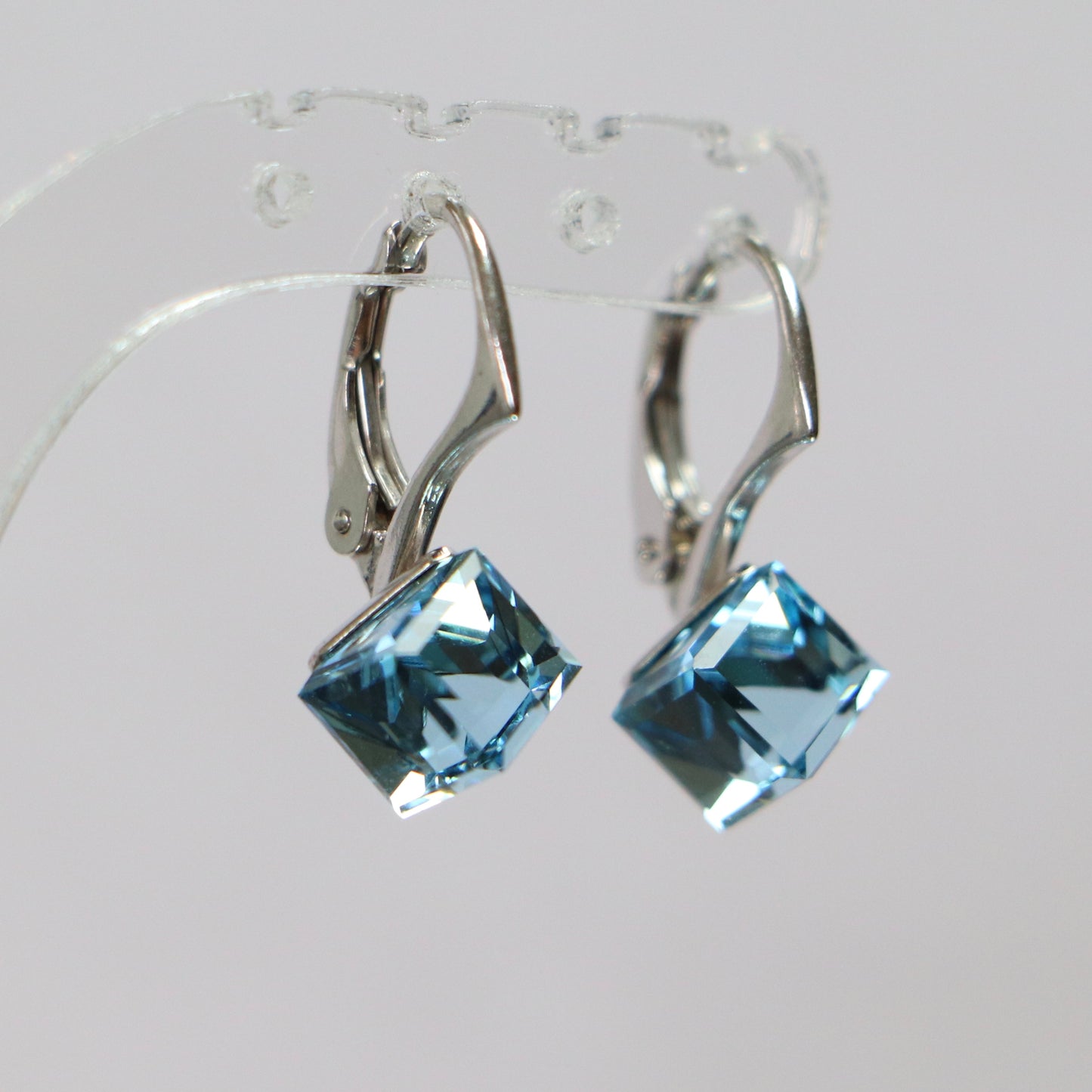 Boucles d'oreilles, cristaux Swarovski, argent rhodié, bleu aquamarine, CUBIC