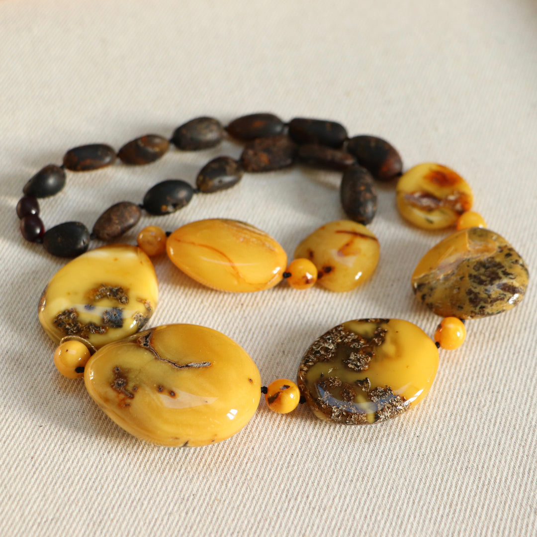 Collier en ambre de Baltique, à noeuds, mi-long 60 cm