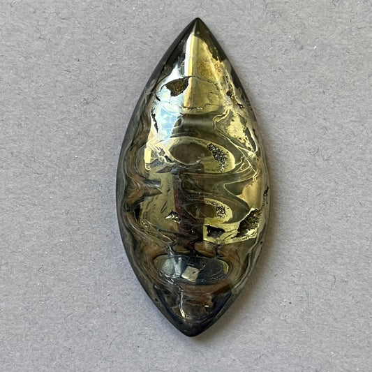 Ammonite pyritisée, AM_P150, taille cabochon, 49x24x8 mm