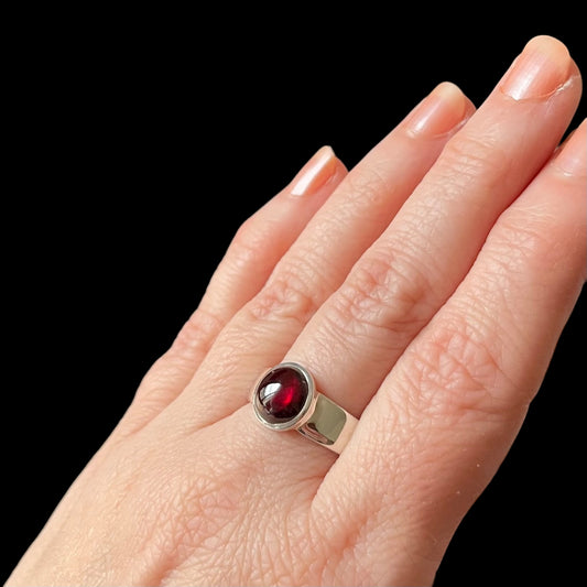 Silver ring with garnet - size 62 - BS075