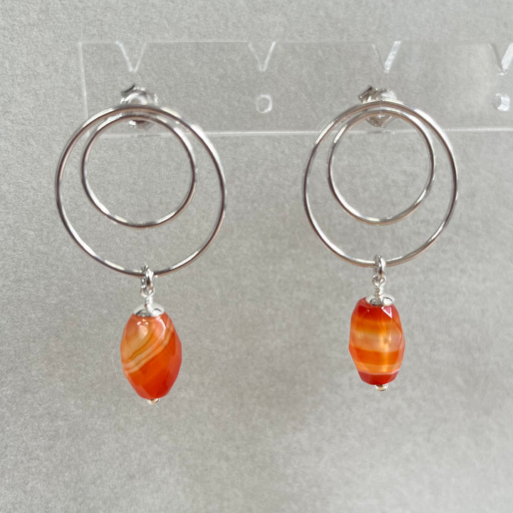 Boucles d’oreilles avec cornaline, en argent