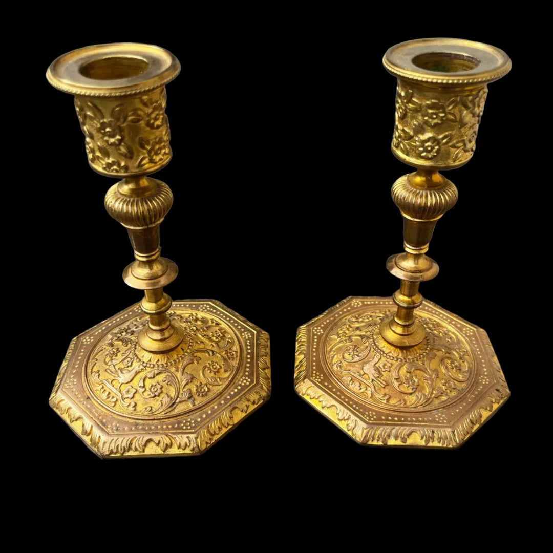 Paire de bougeoirs en bronze doré signés Alfred Daubrée, Napoléon III