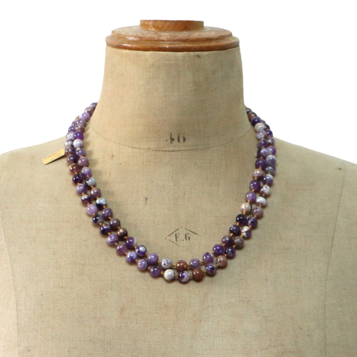 Nodium noded necklace in natural stone (quartz amethyst “chevron”, mala) 112 cm