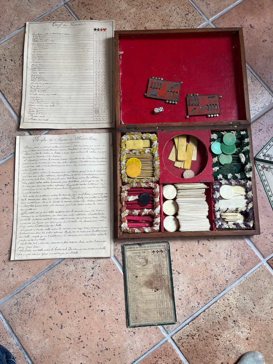 Rare coffret de jeu de Boston et Bog de la maison Alphonse Giroux Paris début XIXe (v. 1820-1840)