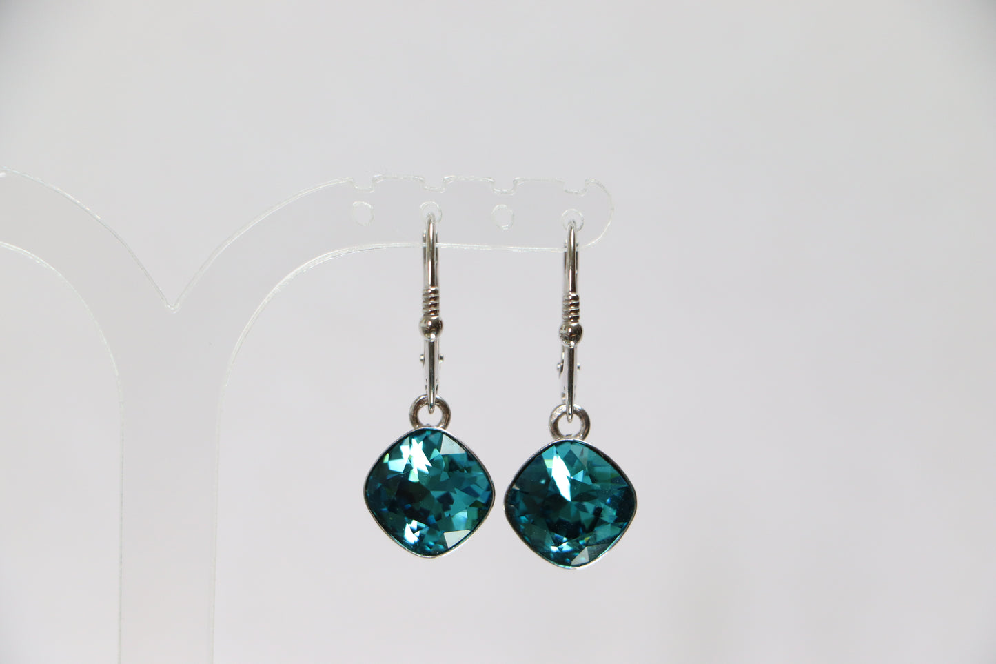 Boucles d'oreilles, cristaux Swarovski, argent rhodié, bleu indicolite, MANON