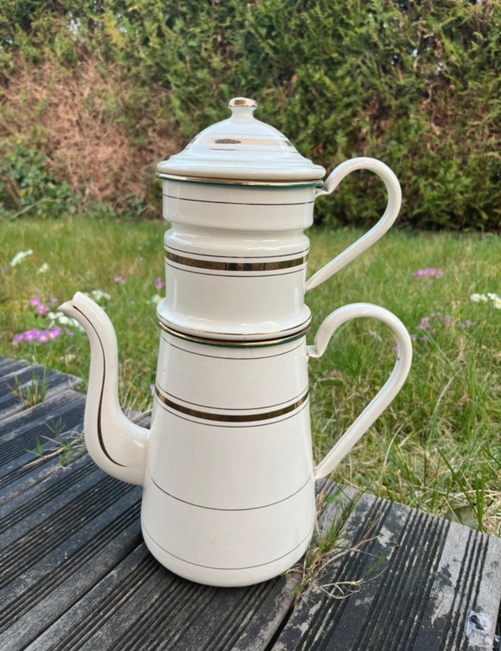 cafetière vintage en tôle émaillée 1950