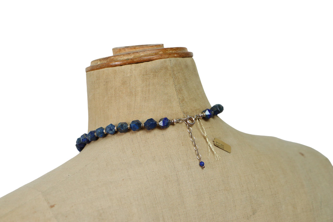 Necklace on cable wire in natural stones, lapis lazuli, silver, 40+5 cm