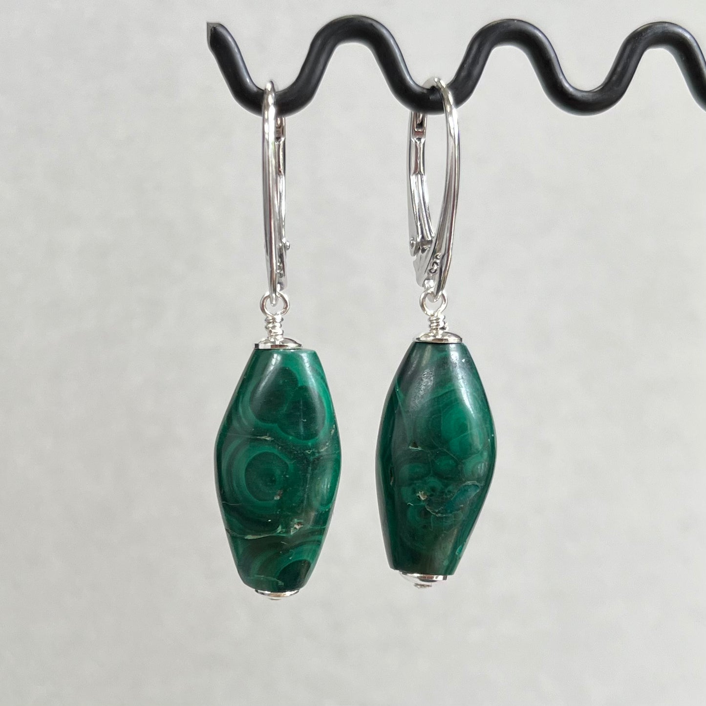 Earrings with malachite