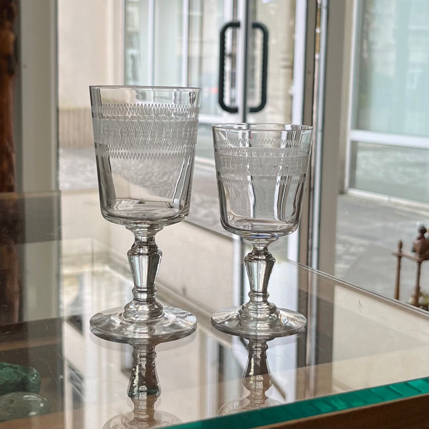 4 бокала для вина, выгравированные на хрустале XIX века.