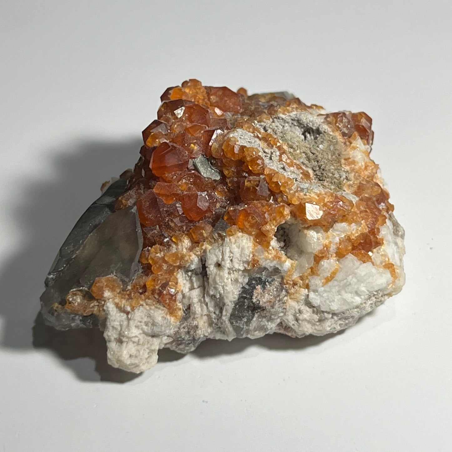 Grenat Spessartine sur quartz fumé Chine DA190
