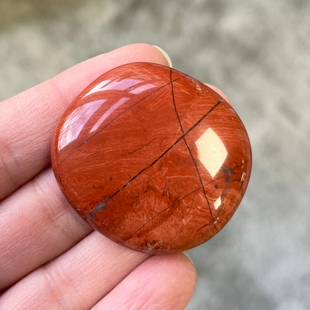 Red Jasper Roller 1, около 30 г, 3,5-4 см