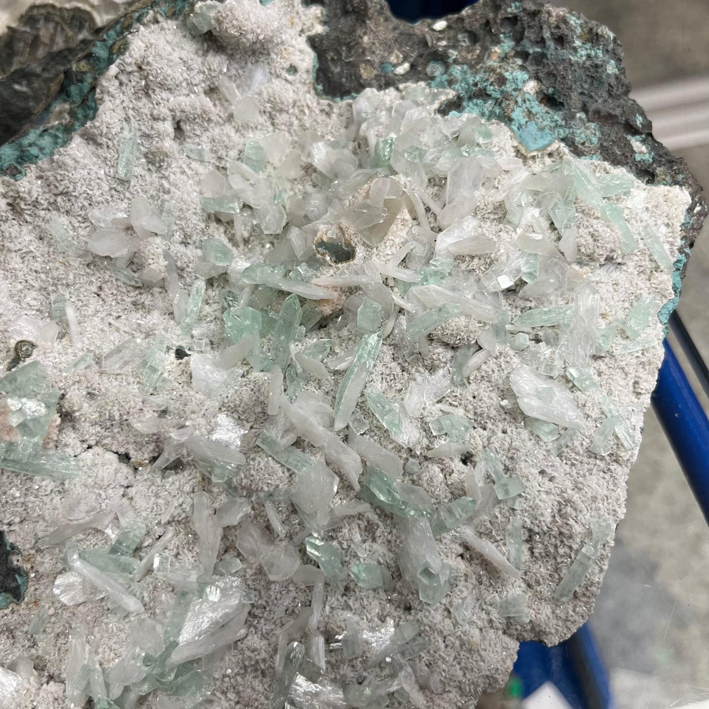 Green apophylite stilbite India DR129