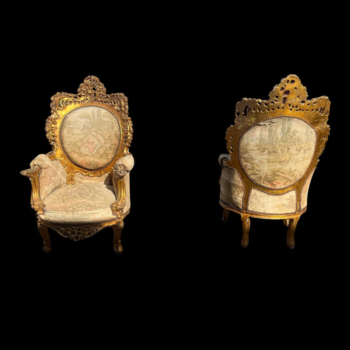 Paire de grandes bergères a oreilles Rococo en bois Allemagne ou Autriche, XIXe siècle
