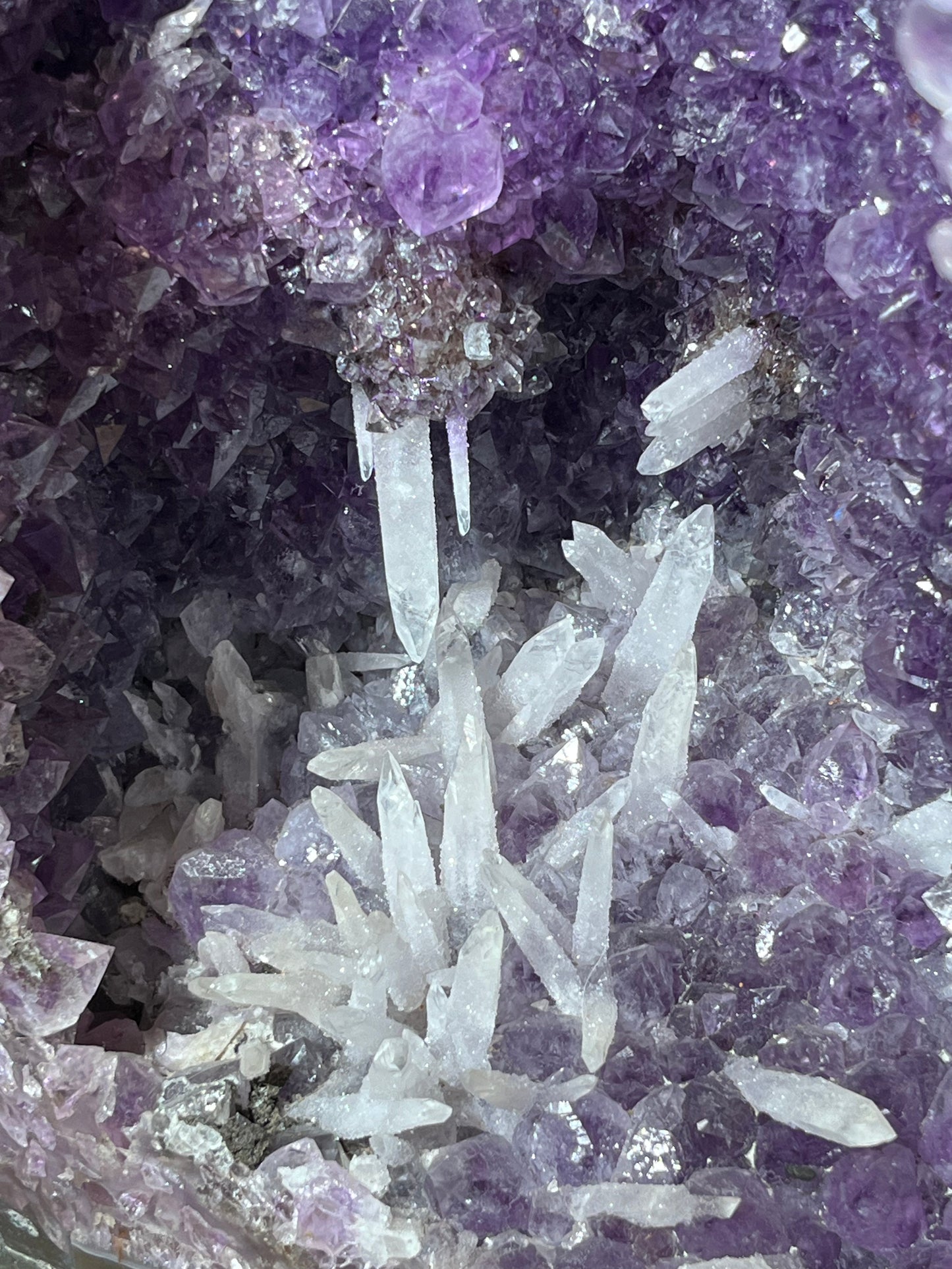 Brasilien AMG6 Calcit Amethyst Geode