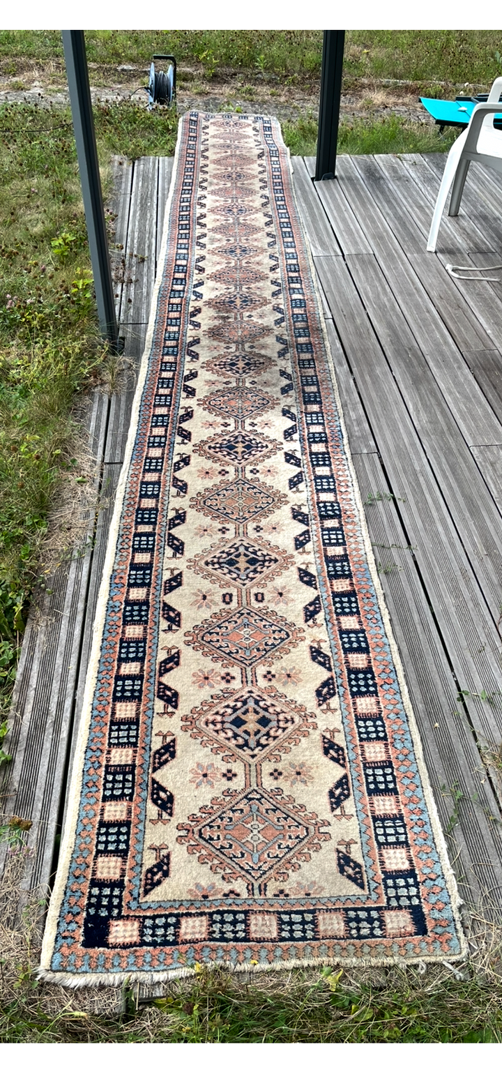 Ancien Tapis de couloir Heriz en laine 547 x 72