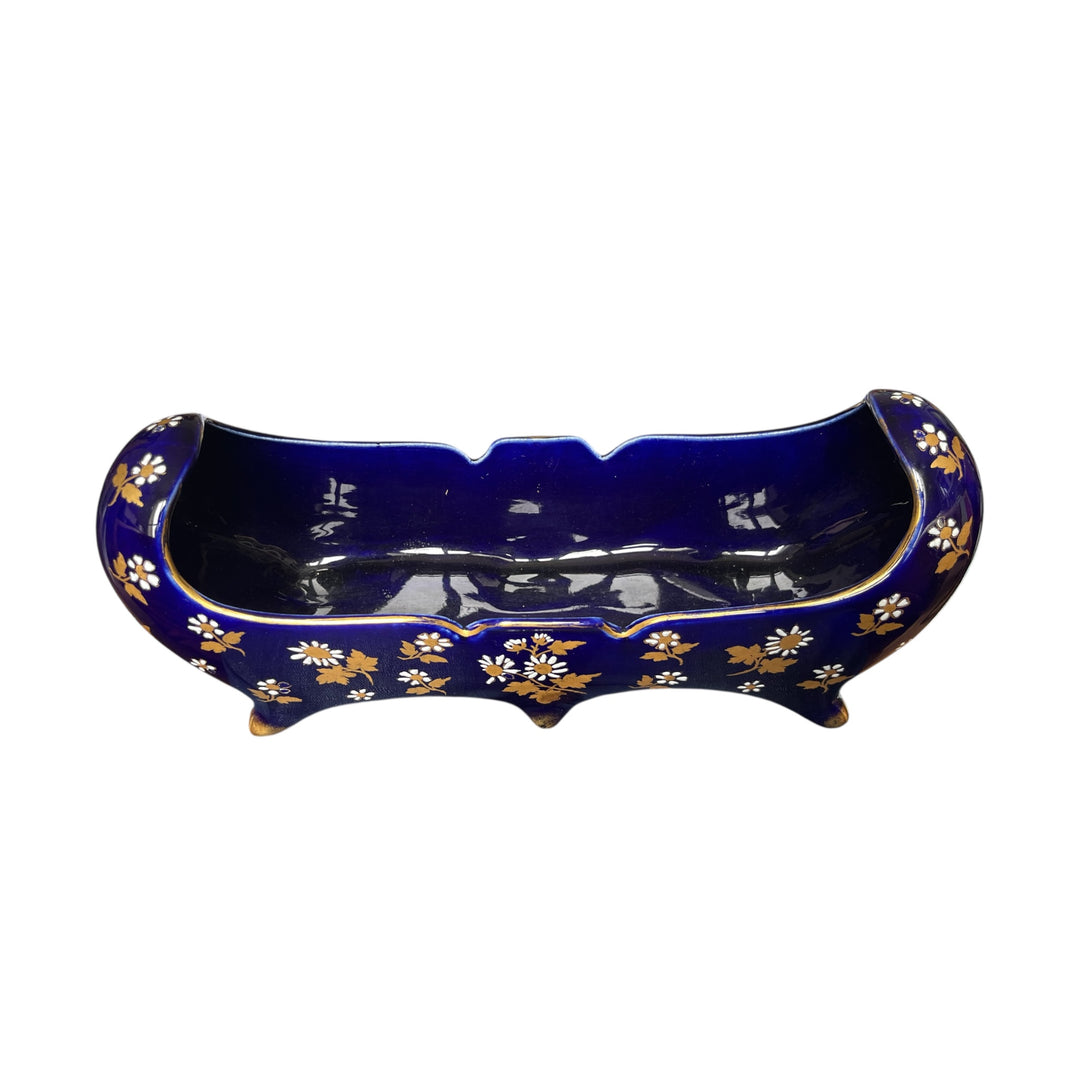 金色の花と夜の青い庭