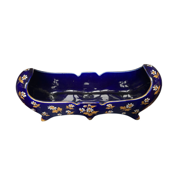 金色の花と夜の青い庭