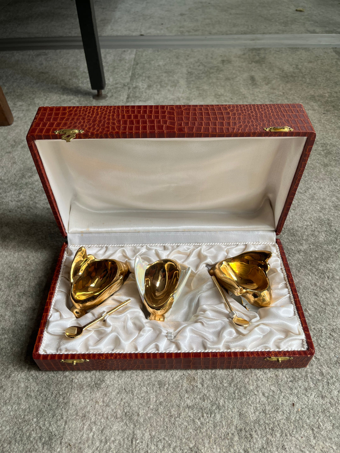 Limoges Montigny Porcelain Salon Trio