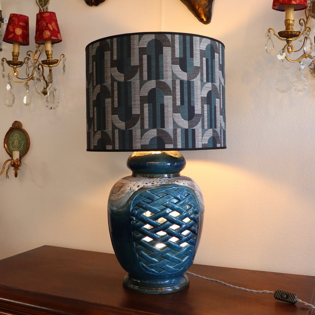 Lampe vintage - bleu – Fat Lava – West Germany, avec abat-jour en tissu d’éditeur