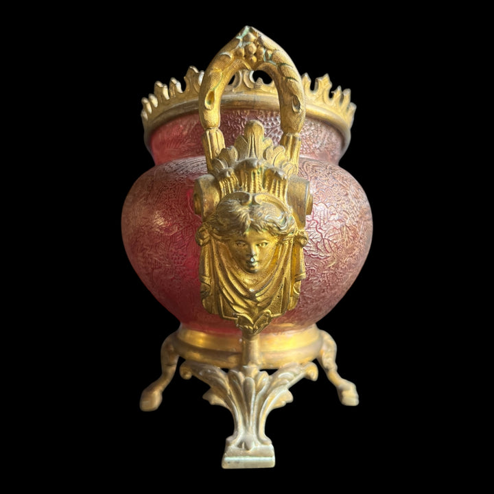 Jardinière en verre baccarat émaillé or et monture en bronze