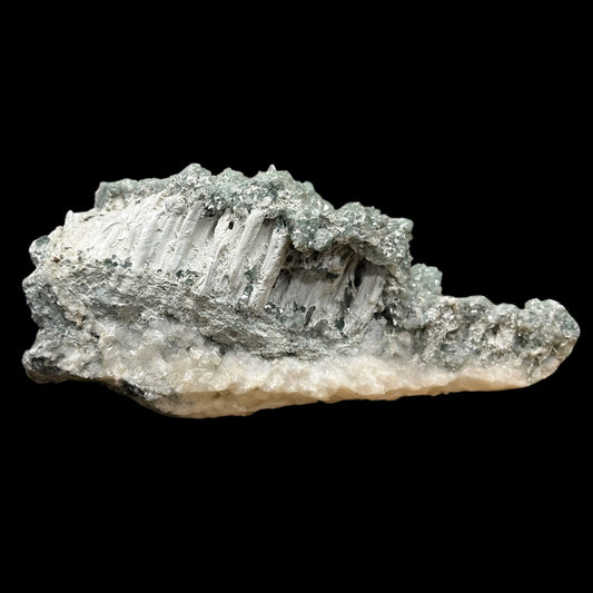 Albite verte byssolite saint Véran France DR117