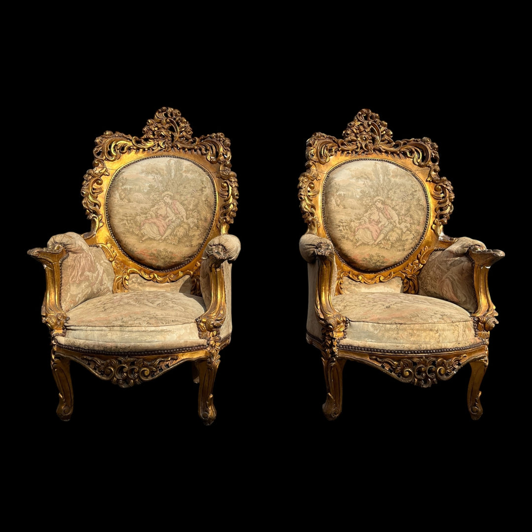 Paire de grandes bergères a oreilles Rococo en bois Allemagne ou Autriche, XIXe siècle