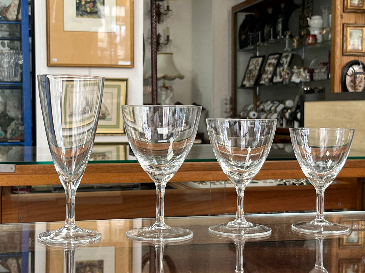 service of 16 crystal glasses