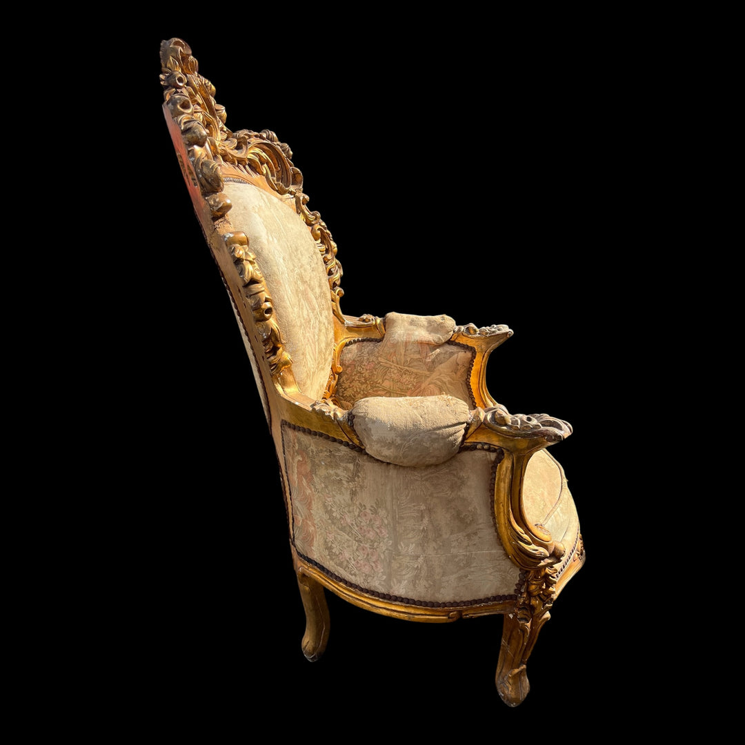 Paire de grandes bergères a oreilles Rococo en bois Allemagne ou Autriche, XIXe siècle