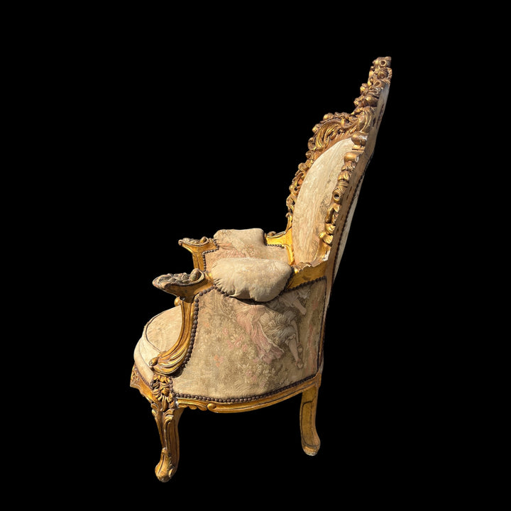 Paire de grandes bergères a oreilles Rococo en bois Allemagne ou Autriche, XIXe siècle