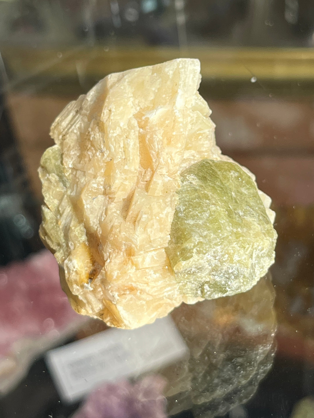 APATITE sur calcite madagascar nm120