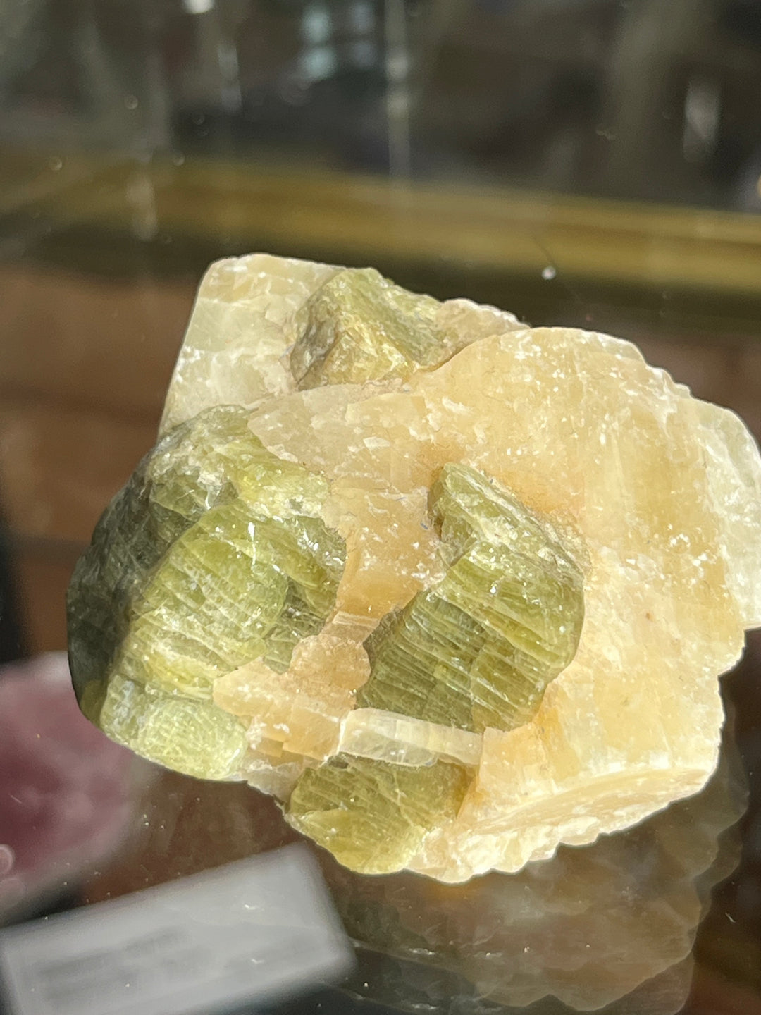 APATITE sur calcite madagascar nm46