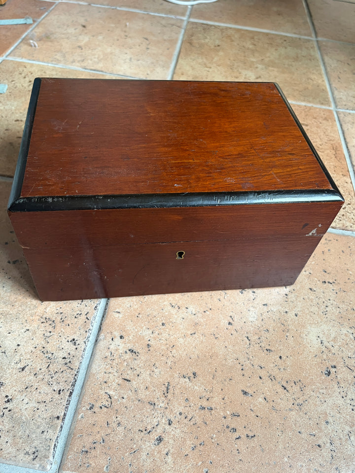 Boîte de jeu de loto en acajou début 1900