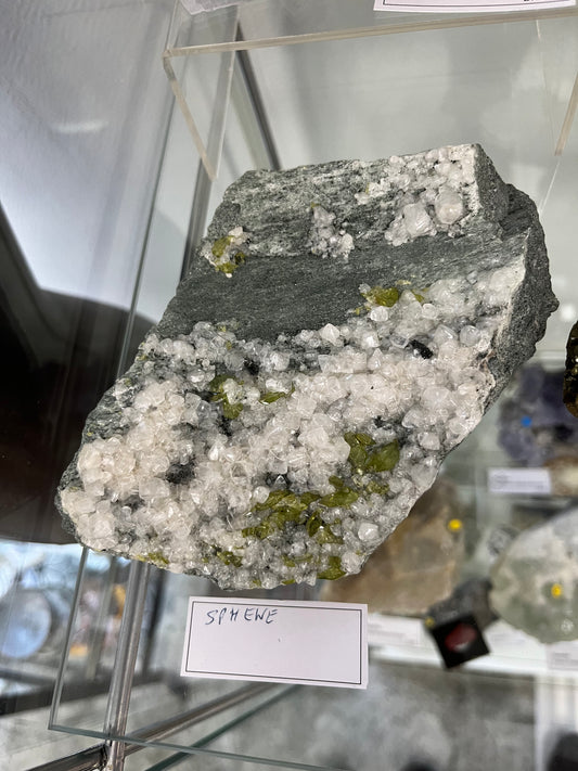 Clorito titanite, calcite Pakistan DR295