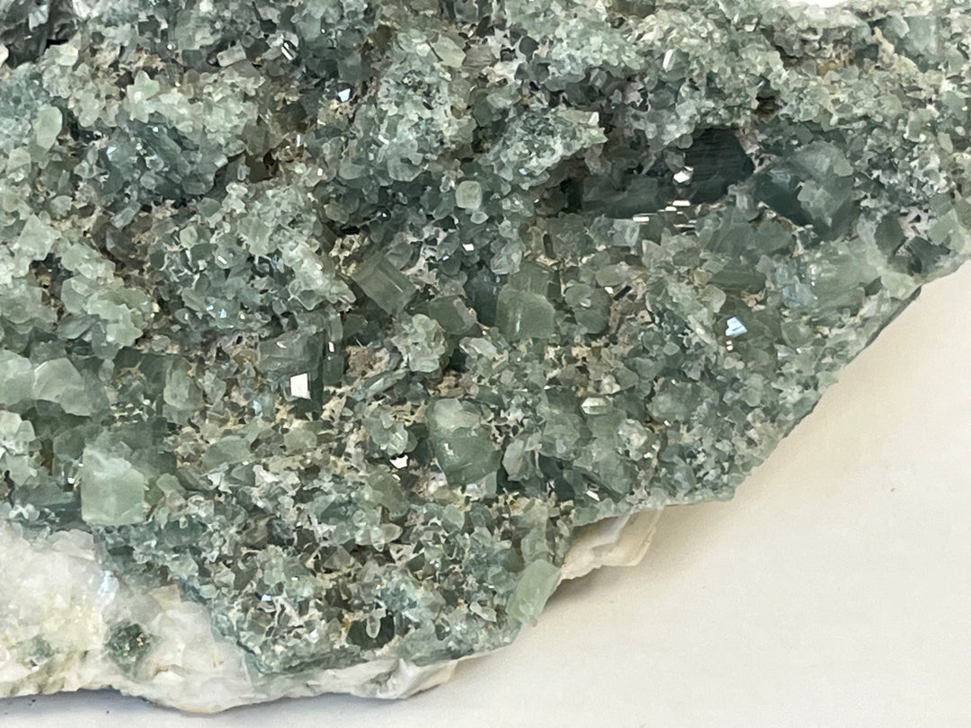 Albite byssolite Saint Véran  France DR119