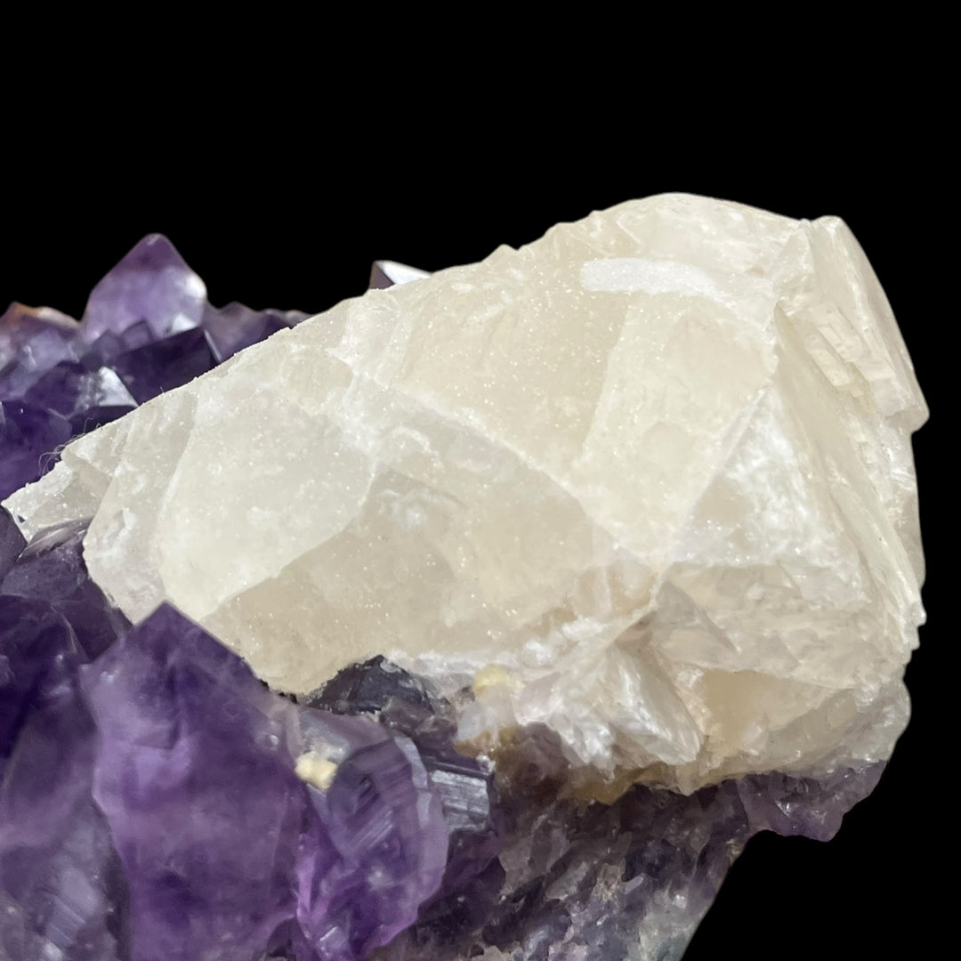 Grande Druse Améthyste avec calcite Brésil