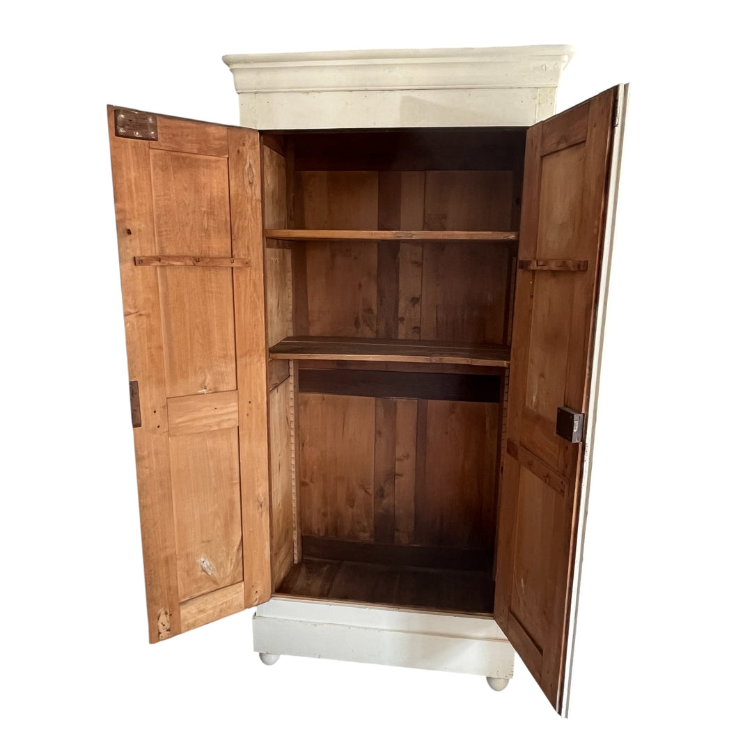 Armoire homme debout XIXe siècle