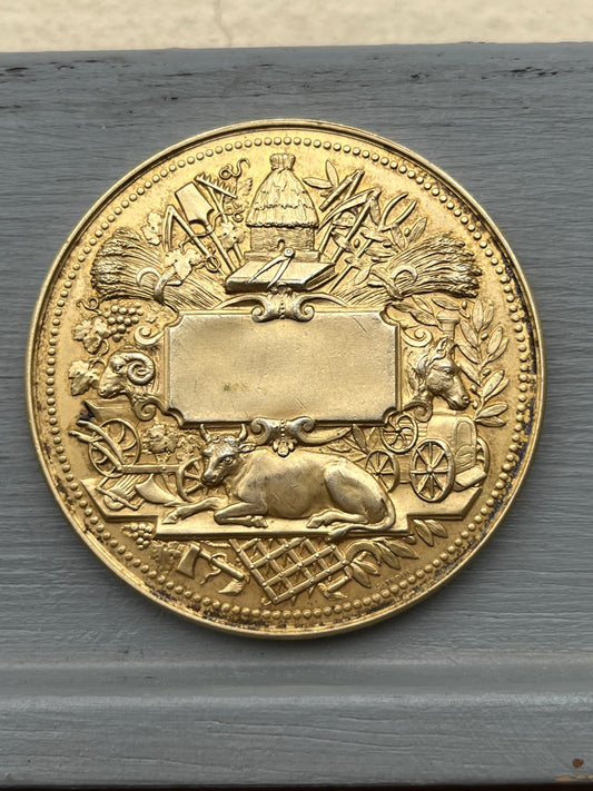 Серебряная позолоченная медаль Общества фермеров Франции.